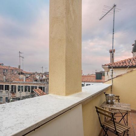 Bright Apartment On Venetian Roofs R&R Zewnętrze zdjęcie